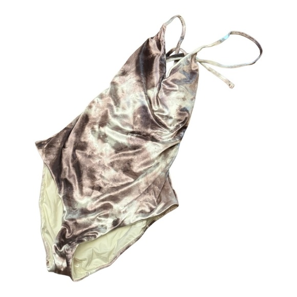 PilyQ‎ Aphrodite One Piece Bathing Suit nwt